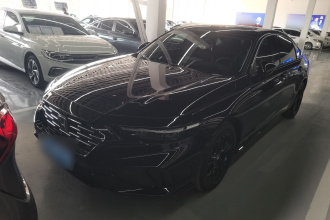 本田 雅阁 2025款 运动系列 260TURBO 豪华版