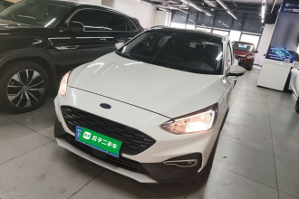 福特 福克斯Active 2020款 EcoBoost 180 自动劲潮型