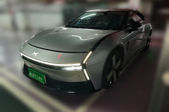 小鹏P7 2025款 702 长续航 Ultra