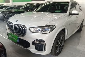 宝马X5 2022款 改款 xDrive 30Li 尊享型M运动套装