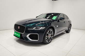 捷豹XFL 2025款 2.0T P250 两驱尊享豪华版