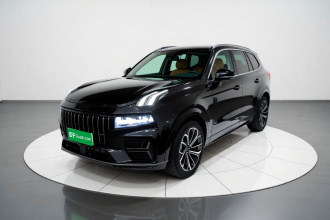 领克09 EM-P 2024款 2.0TD EM-P 四驱ULTRA 六座