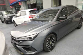荣威i5 2021款 1.5L CVT铂金版