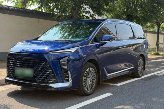 别克GL8新能源 2024款 陆尊 奢享版 6座