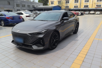 长安UNI-V 2023款 1.5T 尊贵型