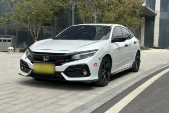 本田 思域 2021款 HATCHBACK 220TURBO 手动驾趣控