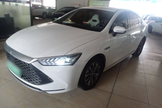 比亚迪 秦PLUS 2023款 冠军版 DM-i 55KM领先型