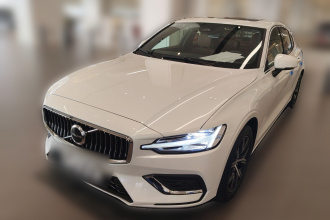 沃尔沃S60 2026款 B4 智逸豪华版