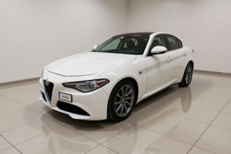 阿尔法·罗密欧 Giulia朱丽叶 2017款 2.0T 200HP 豪华版
