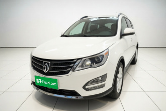宝骏560 2015款 1.8L 手动精英型