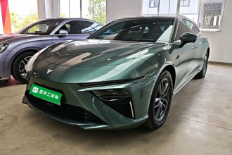 哪吒汽车 哪吒S猎装 2024款 增程300 标准版