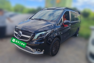 奔驰 威霆 2023款 2.0T 精英版 7座
