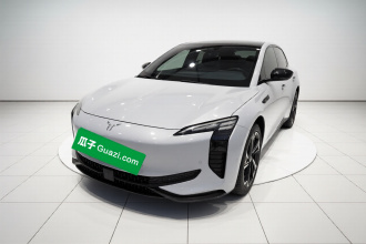 红旗EH7 2024款 760 Pro+ 四驱版