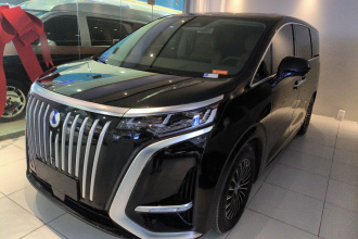 腾势D9 2022款 EV 600 四驱尊荣型