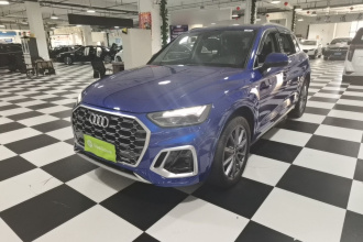 奥迪Q5L 2022款 40T 豪华动感型
