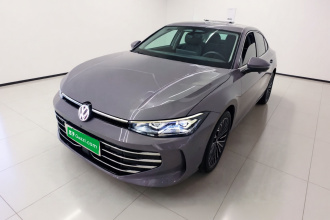 大众 帕萨特 2025款 Pro 380TSI 龙尊版