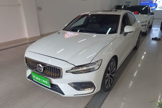 沃尔沃S60 2023款 B4 智远豪华版