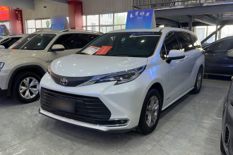 丰田 赛那SIENNA 2023款 2.5L混动 舒适版