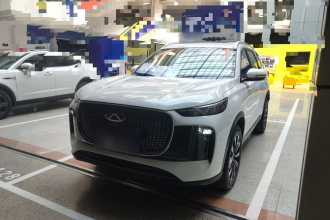 奇瑞 瑞虎8 PLUS 2025款 290TGDI DCT尊贵型