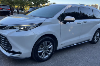 丰田 赛那SIENNA 2021款 2.5L混动 至尊版