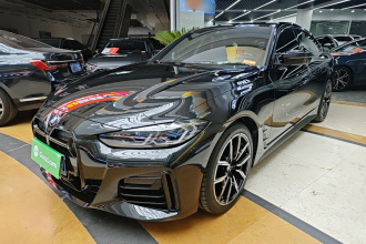 宝马4系 2022款 425i Gran Coupe M运动曜夜套装