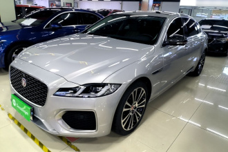 捷豹XFL 2024款 2.0T P250 两驱尊享豪华版