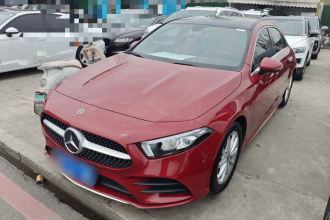 奔驰A级 2020款 改款 A 200 L 运动轿车动感型