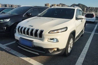 Jeep 自由光 2016款 2.4L 专业智能版
