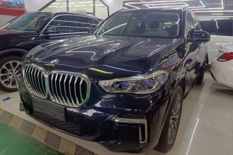 宝马X5 2022款 xDrive 30Li 尊享型M运动套装