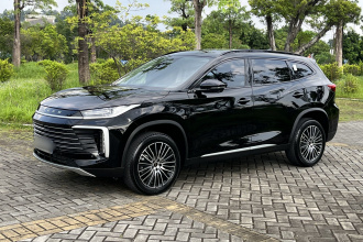 星途凌云 2025款 300T 两驱曜夜版