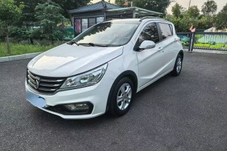 宝骏310 2016款 1.2L 手动豪华型