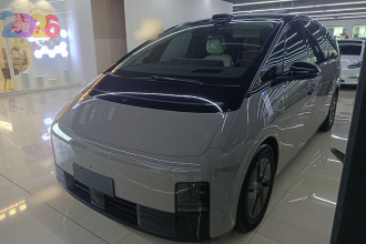 理想汽车 理想MEGA 2024款 Ultra