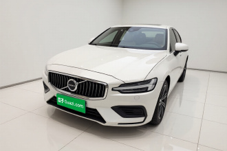 沃尔沃S60 2022款 B4 智逸豪华版