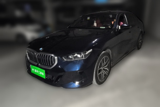 宝马5系(进口) 2024款 530i 领先型 M运动套装