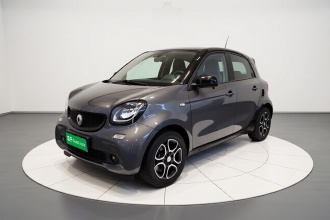 smart forfour 2017款 0.9T 66千瓦挚爱特别版