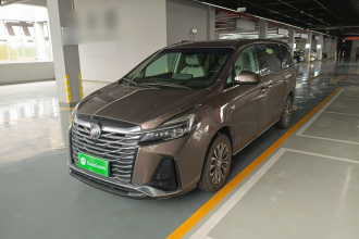 别克GL8 2023款 陆上公务舱 652T 豪华型