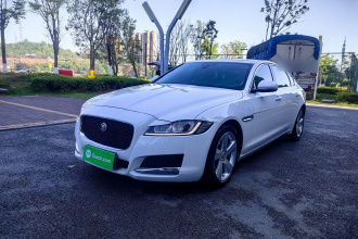 捷豹XFL 2018款 XFL 2.0T 200PS 精英版