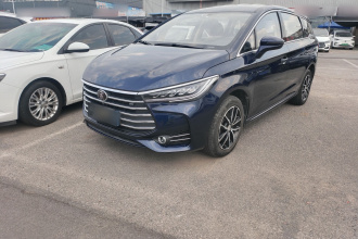 比亚迪 宋MAX 2017款 1.5T 手动智联豪华型 7座