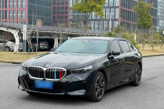 宝马5系 2024款 530Li 领先型 M运动套装