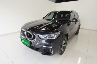 宝马X5 2022款 改款 xDrive 40Li M运动套装