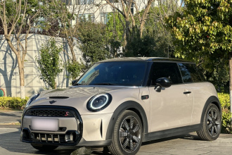 MINI 2023款 2.0T COOPER S 艺术家