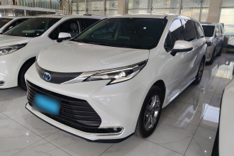 丰田 赛那SIENNA 2023款 2.5L混动 舒适版