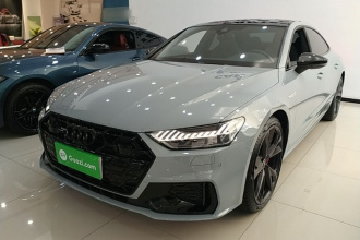 奥迪A7L 2024款 45 TFSI quattro RS 套件竞速版