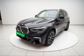 宝马X5 2022款 xDrive 30Li 尊享型M运动套装
