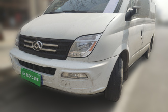 上汽大通MAXUS 新途V80 2023款 2.0T 手动经典傲运通动力版短轴超低顶5/6座