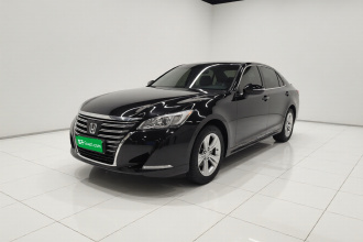 丰田 皇冠 2015款 2.5L 时尚限量版