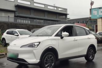 哪吒汽车 哪吒V 2021款 标准续航娱乐版