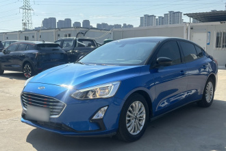 福特 福克斯 2019款 三厢 EcoBoost 180 自动锋潮型