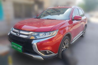 三菱 欧蓝德 2016款 2.4L 四驱豪华版 7座