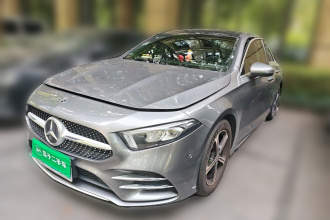 奔驰A级 2022款 改款 A 200 L 运动轿车动感型